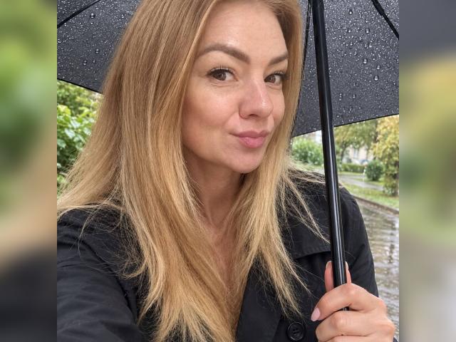 Visit EmiliaLynn profile