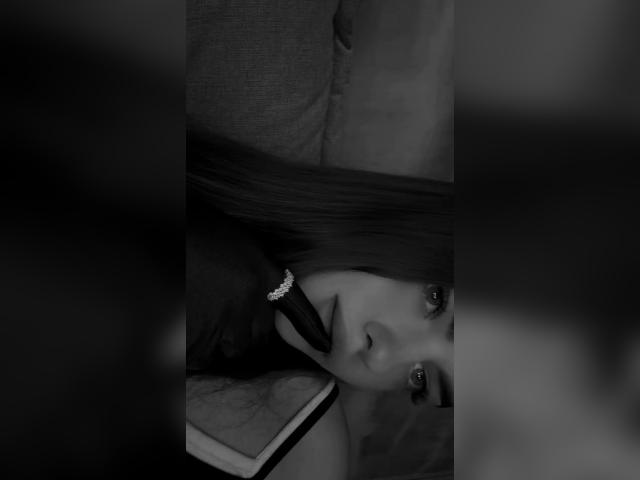 Visit miumeowww profile