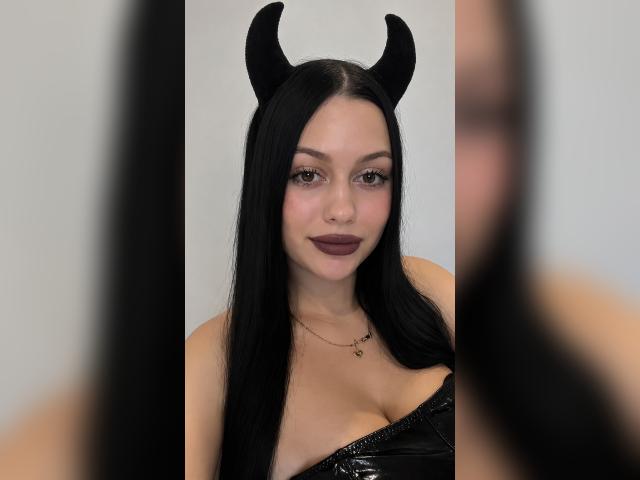 Visit A1delinee profile