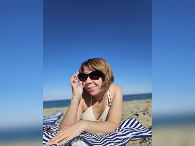 Visit Dinara profile