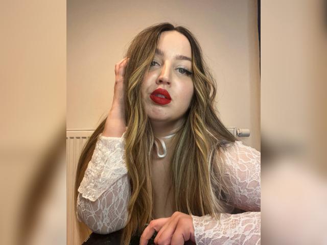 Visit WowWoman01 profile