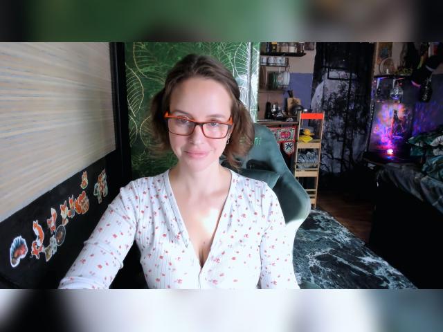 Visit LisaFoxy profile