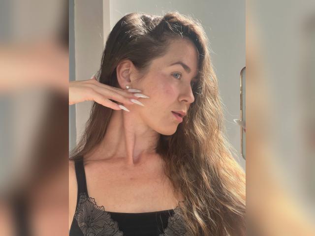 Visit Carmelina profile
