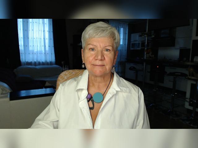Visit RoxanaBrooks profile