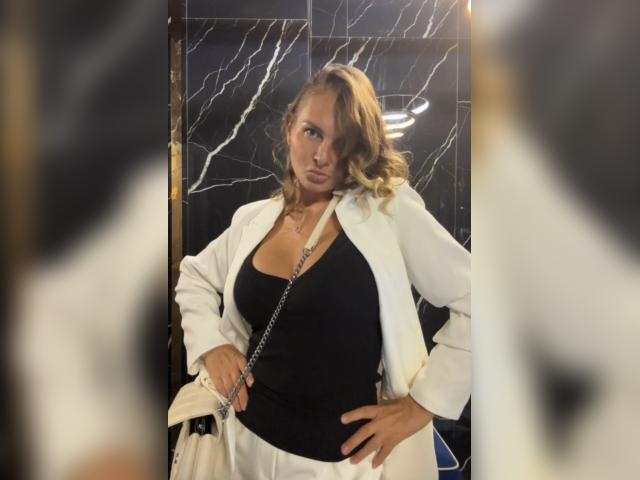 Visit WonderfulWoman profile