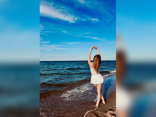 Visit Honeylii profile