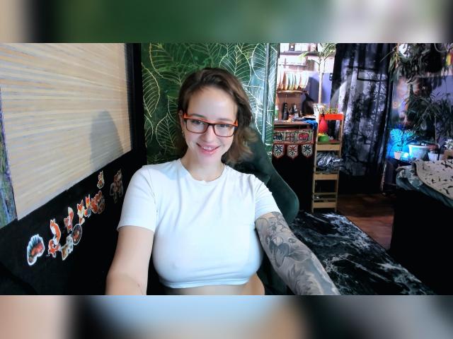 Visit LisaFoxy profile