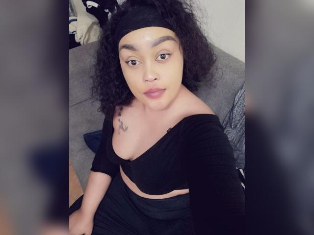 Visit SeductiveJellyx profile
