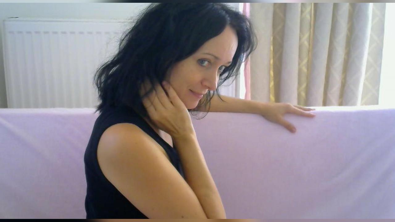 Webcam chat profile for blueflower: Lingerie & stockings