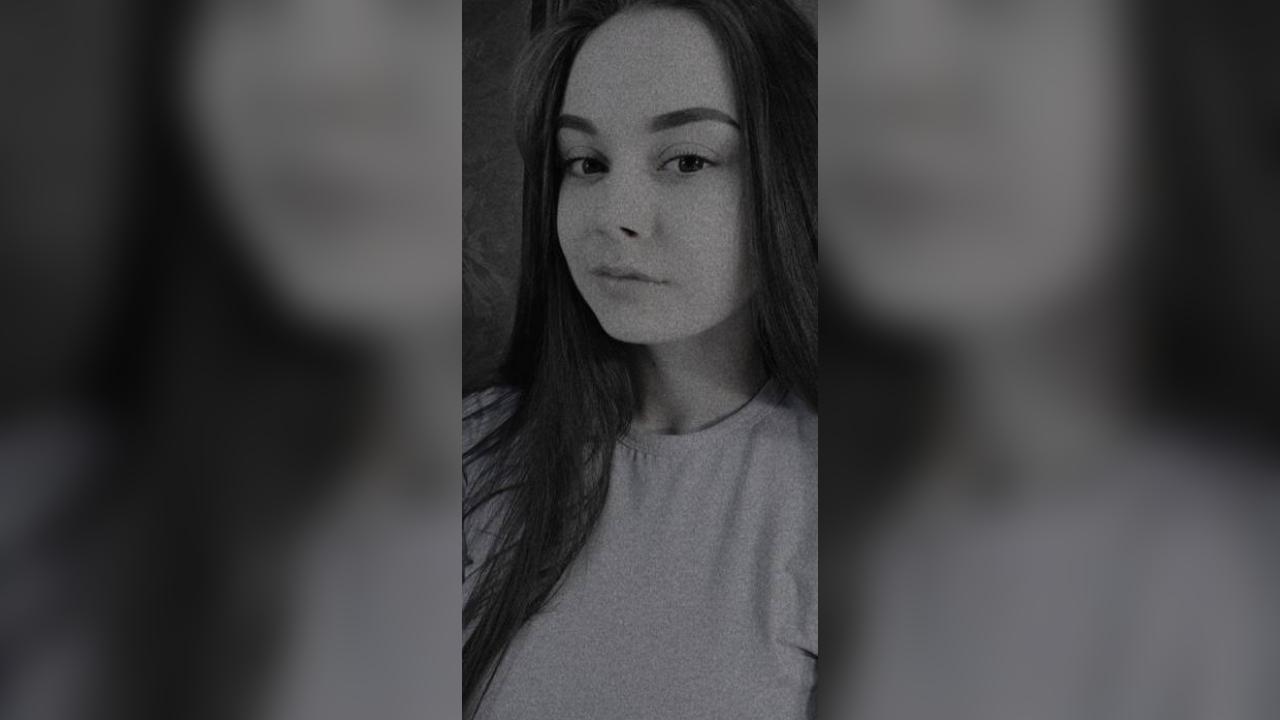 Webcam chat profile for KarAsty