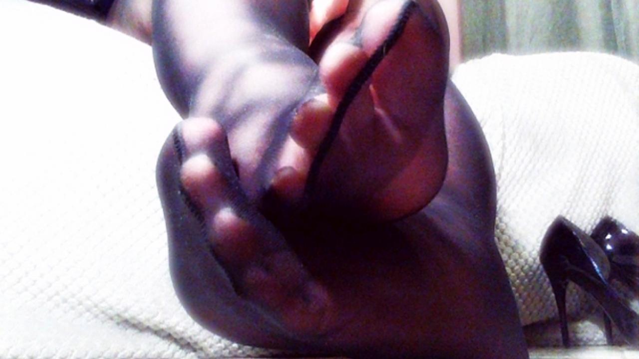 Webcam chat profile for RuXDom: Legs, feet & shoes