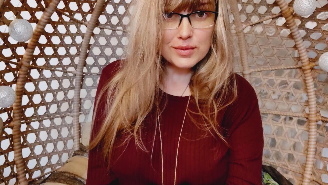 Webcam chat profile for KellyGentleTouc