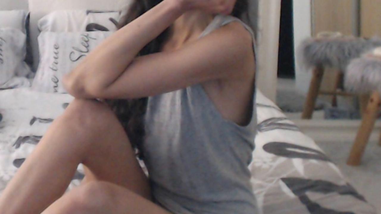 Webcam chat profile for LongSkinnyLegs: Dancing