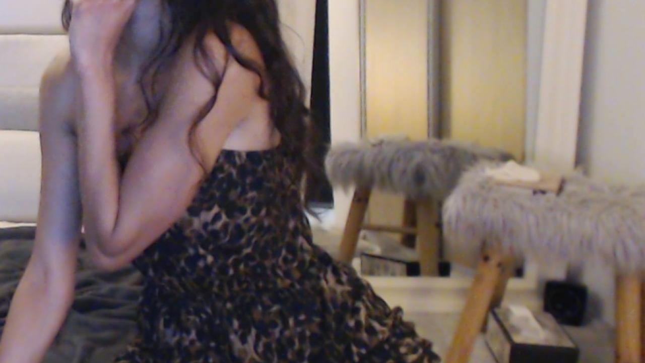 Webcam chat profile for LongSkinnyLegs: Dancing