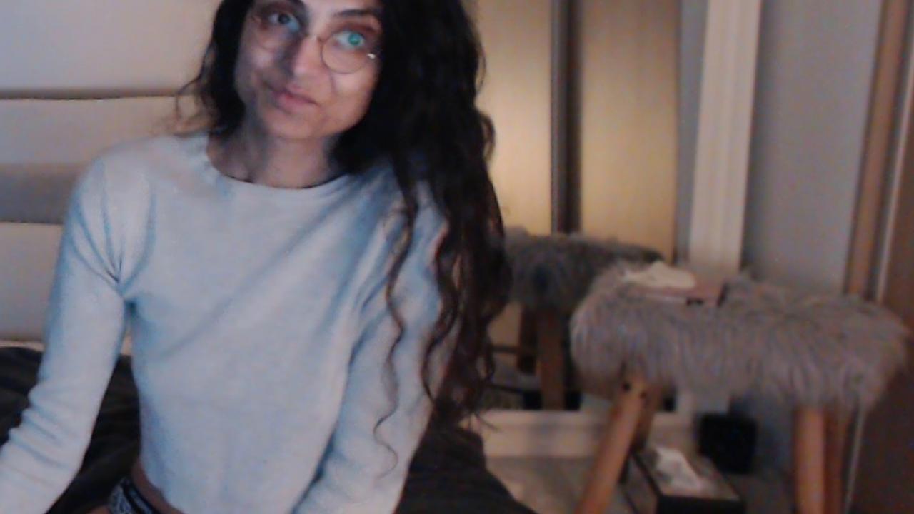 Webcam chat profile for LongSkinnyLegs: Dancing