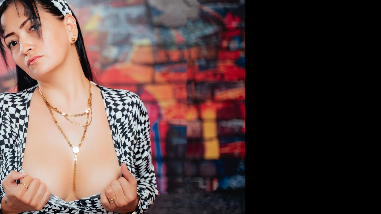 Webcam chat profile for NatashaBlack: Bondage & discipline