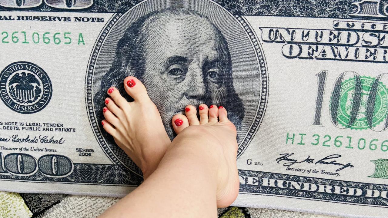 Webcam chat profile for SweetBerry035: Exhibition