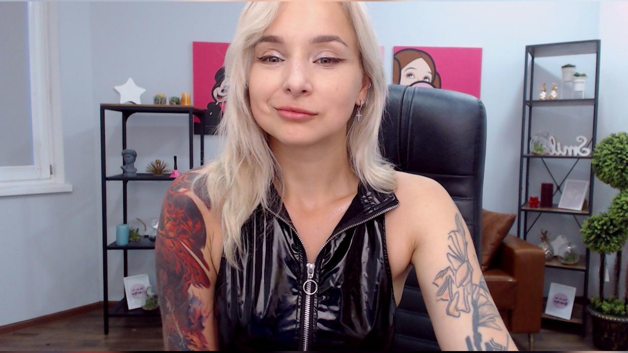 Webcam chat profile for mxlilfleur: Leather