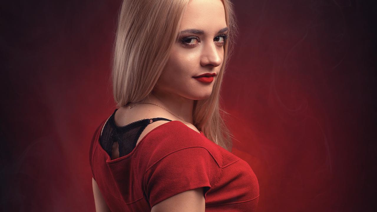 Webcam chat profile for lollyjull: Bondage & discipline