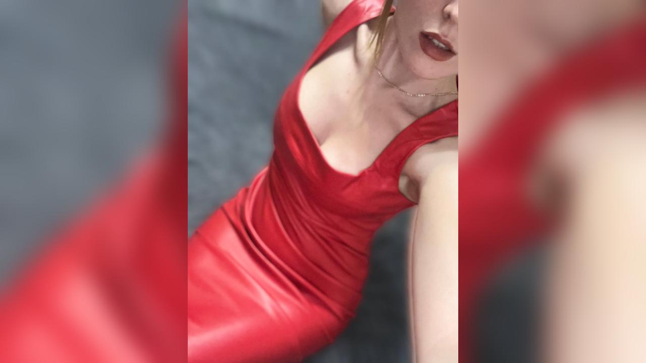 Webcam chat profile for YourCuteBoss: Dominatrix