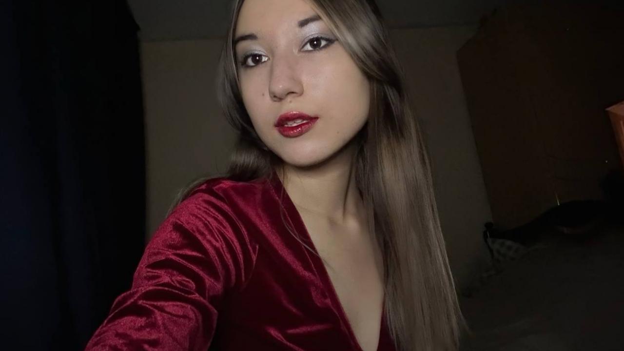 Webcam chat profile for LauraRay: Outfits