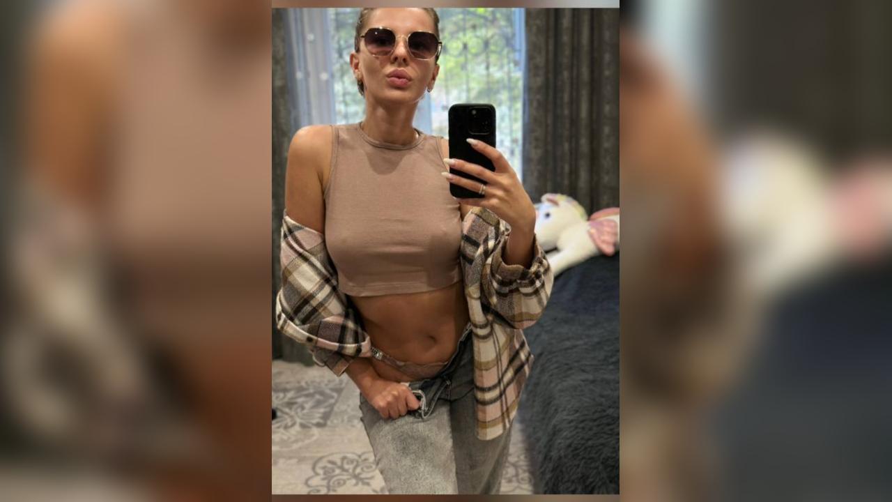 Webcam chat profile for 01CHANEL: Leather