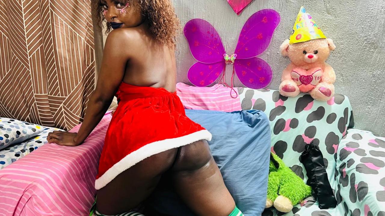 Webcam chat profile for ChocolateBunny: Legs, feet & shoes