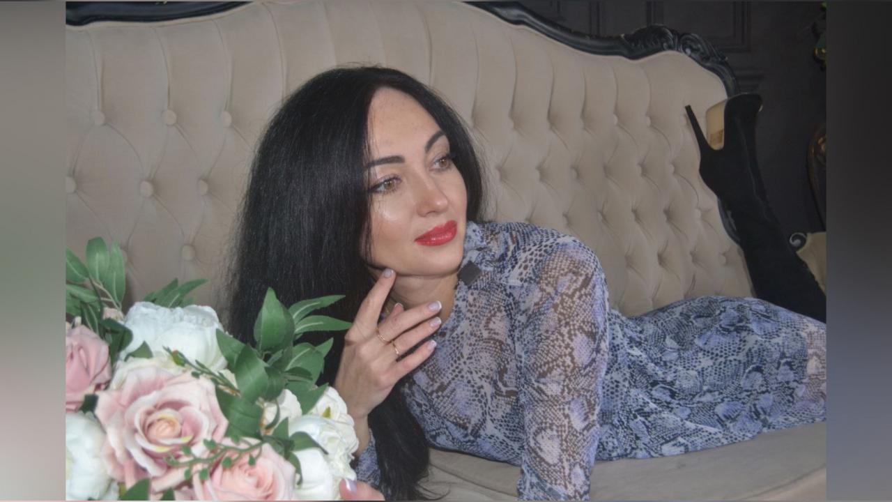 Webcam chat profile for Charlo5tte: Ask about my Hobbies