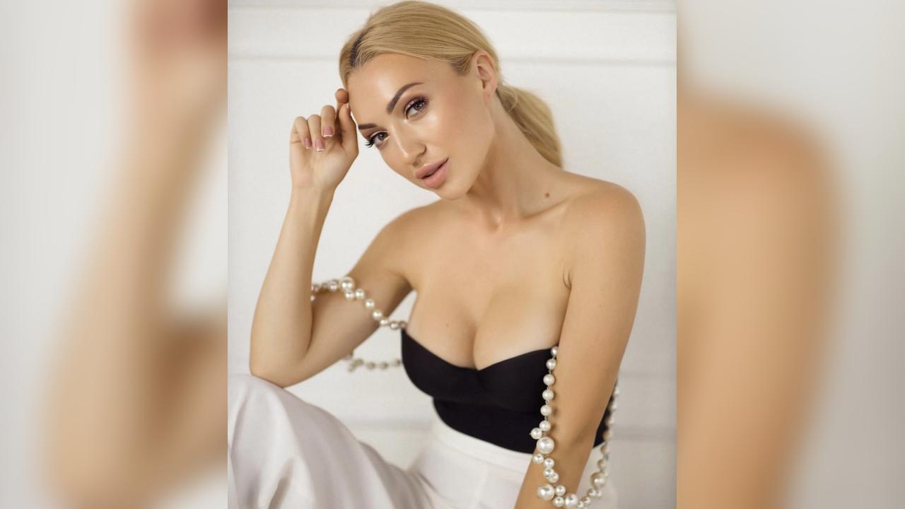 Webcam chat profile for 01HoneyLovee