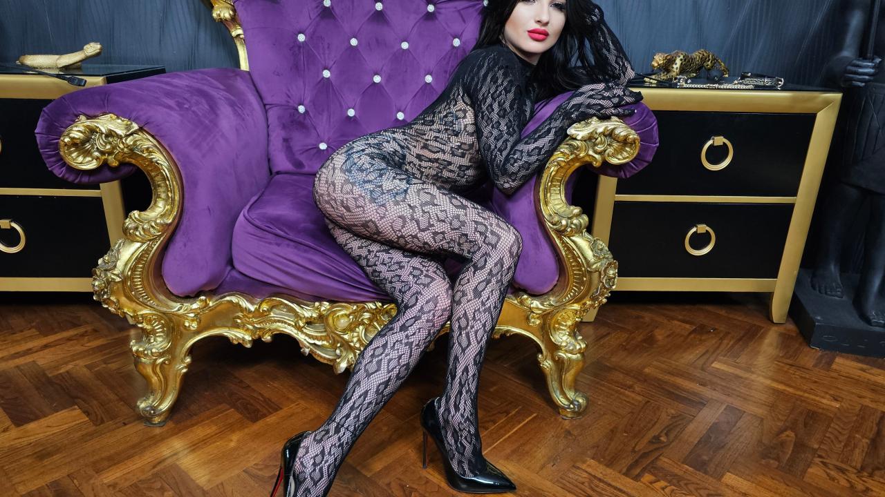 Webcam chat profile for VivianArwen: Dominatrix