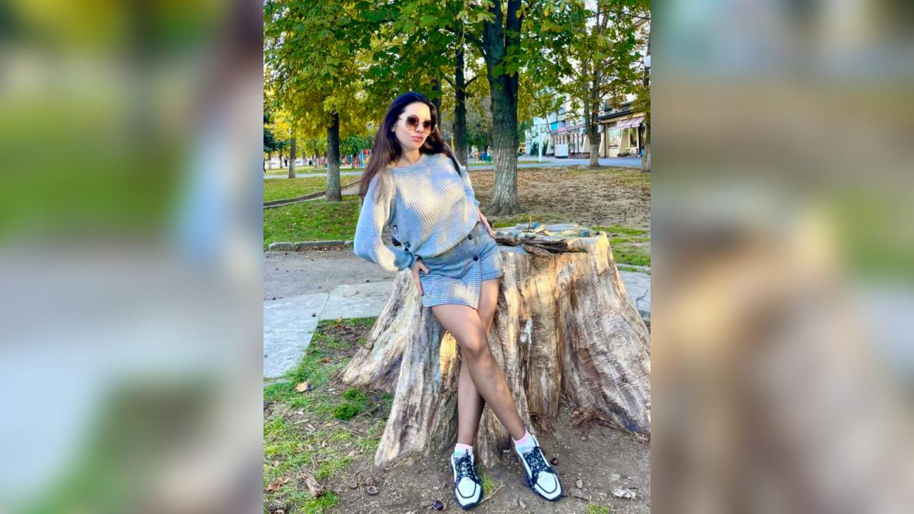 Webcam chat profile for LovingLady: Outfits