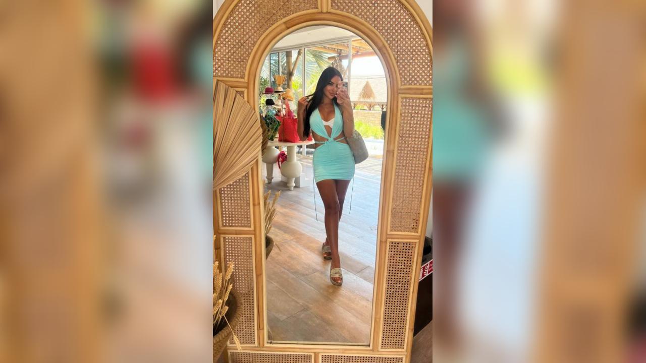 Webcam chat profile for OnlyForLovee: Outfits