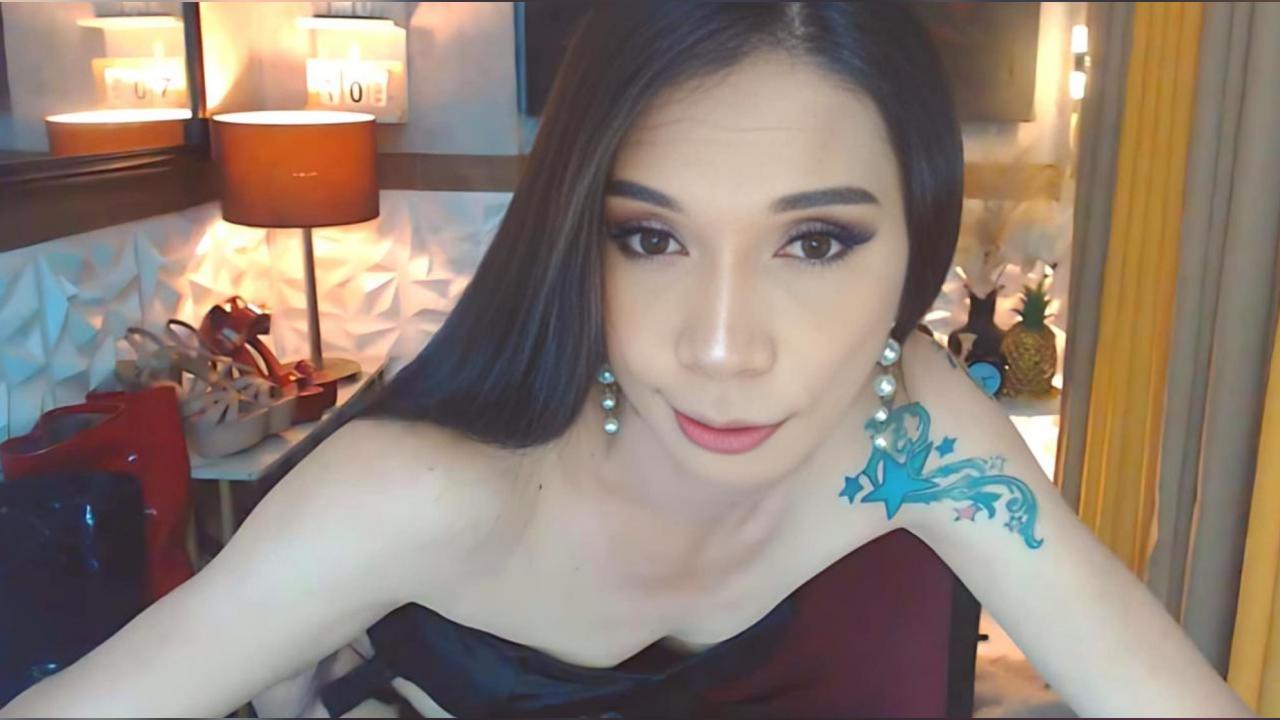 Webcam chat profile for CELINAFOX: Dominatrix