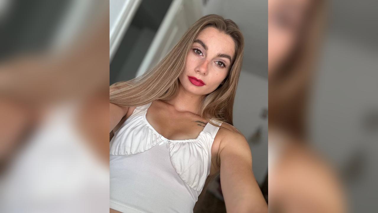 Webcam chat profile for L1ttleAngel: Dancing