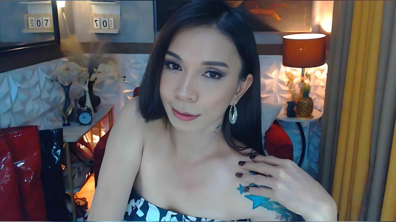 Webcam chat profile for CELINAFOX: Dominatrix