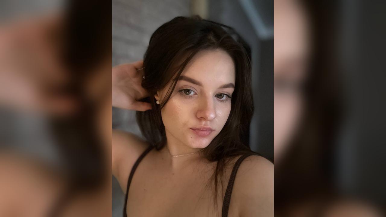 Webcam chat profile for 1AmoreGirll