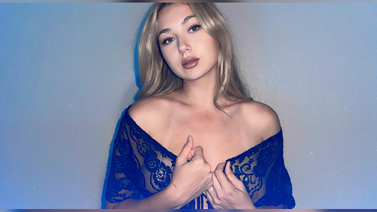 Webcam chat profile for JanyLaski: Travel