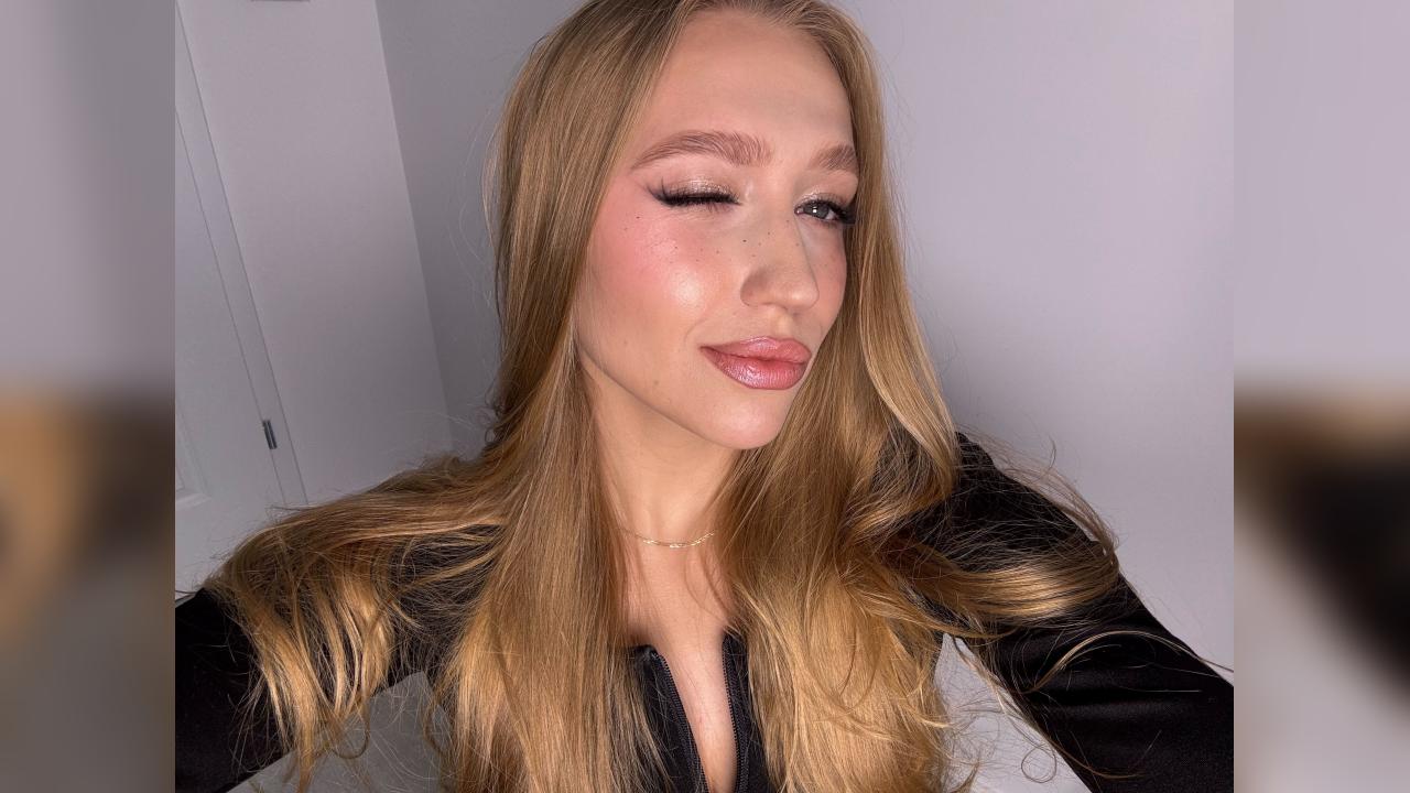 Webcam chat profile for Miralis: Cooking