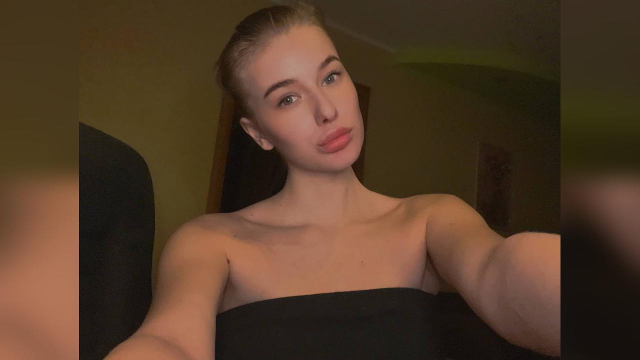 Webcam chat profile for A1linna: Ask about my Hobbies
