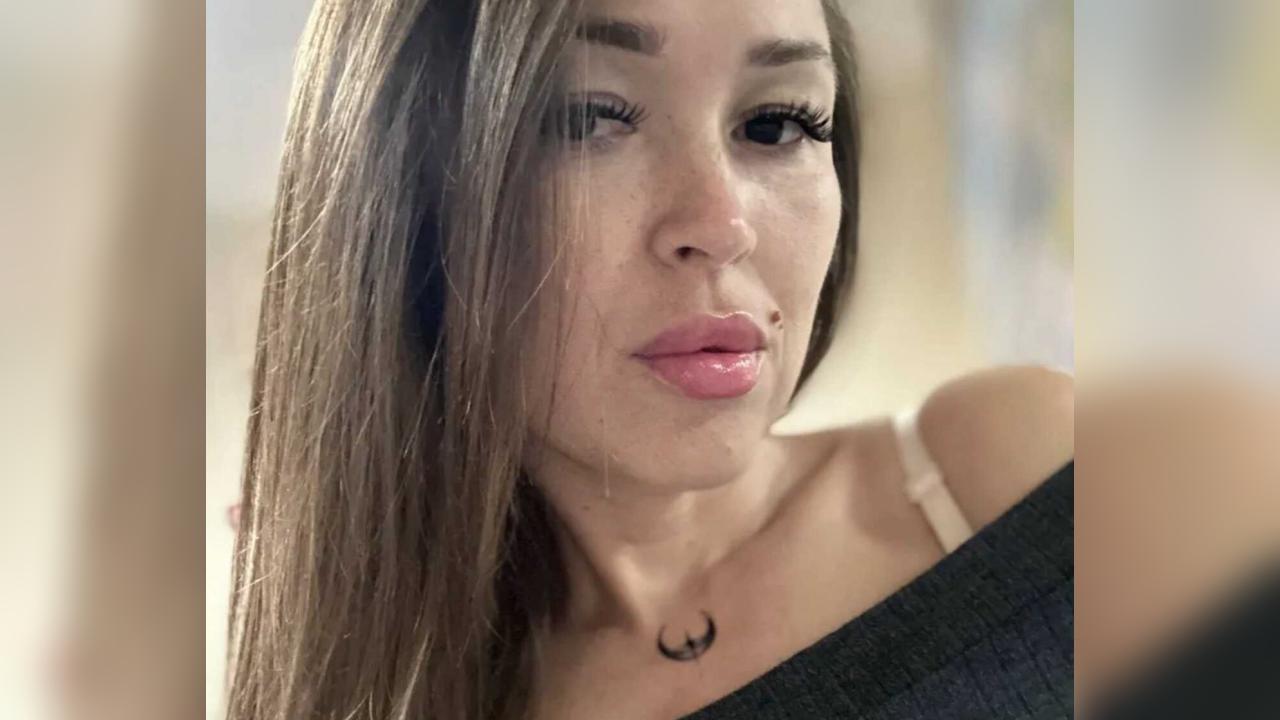 Webcam chat profile for Margosha1: Smoking