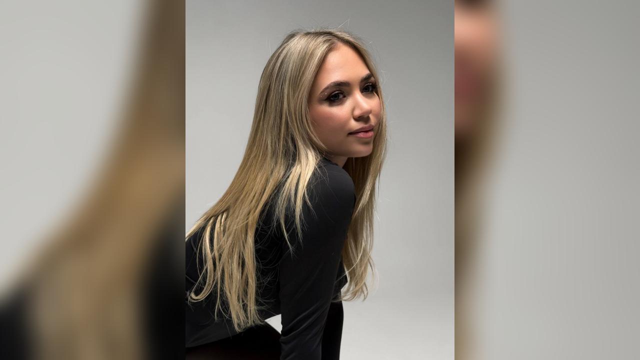 Webcam chat profile for Luneessa: Dancing