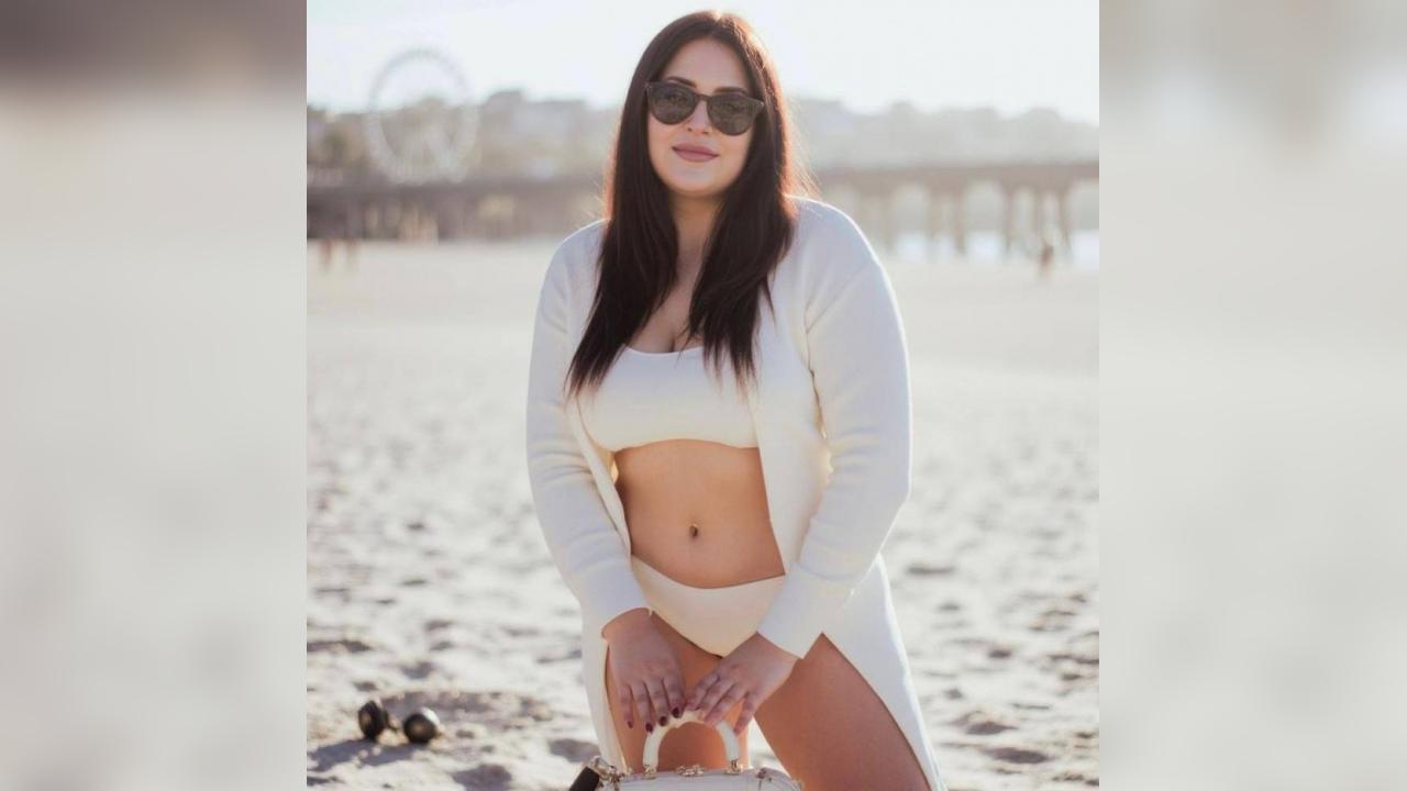 Webcam chat profile for BellaVivi: Ask about my other activities