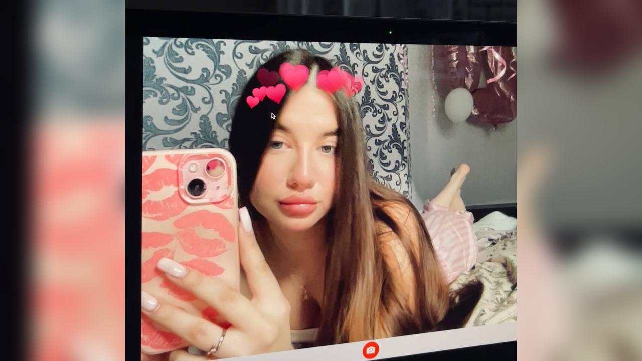 Webcam chat profile for ValeriaMe: Travel