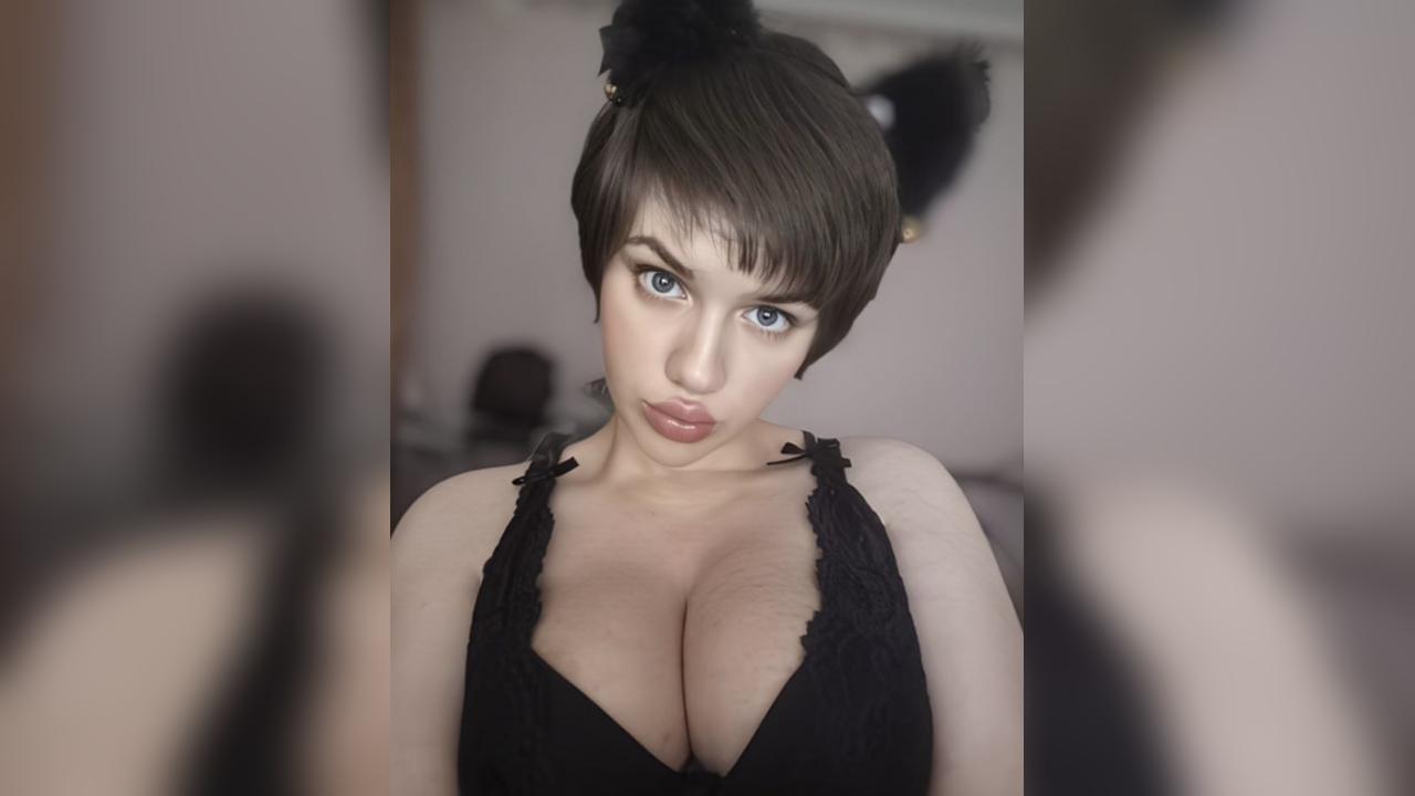 Webcam chat profile for MoonlitSiren