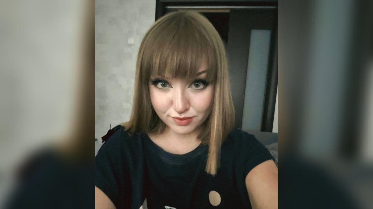 Webcam chat profile for LunaShine: Leather