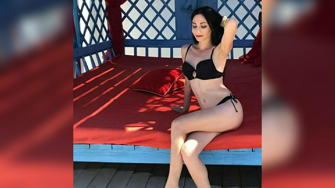 Webcam chat profile for MissLollipop: Strip-tease