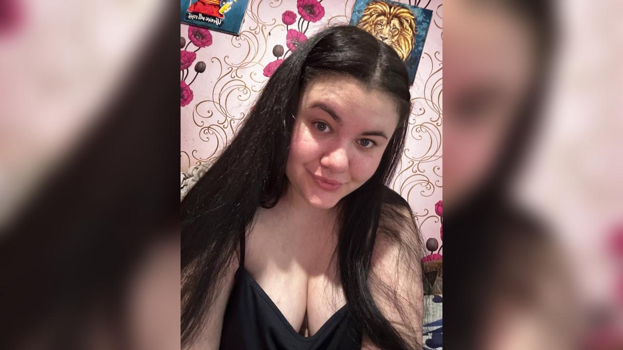 Webcam chat profile for Uli4kaLI