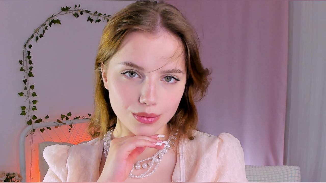 Webcam chat profile for GabiAddams: Legs, feet & shoes