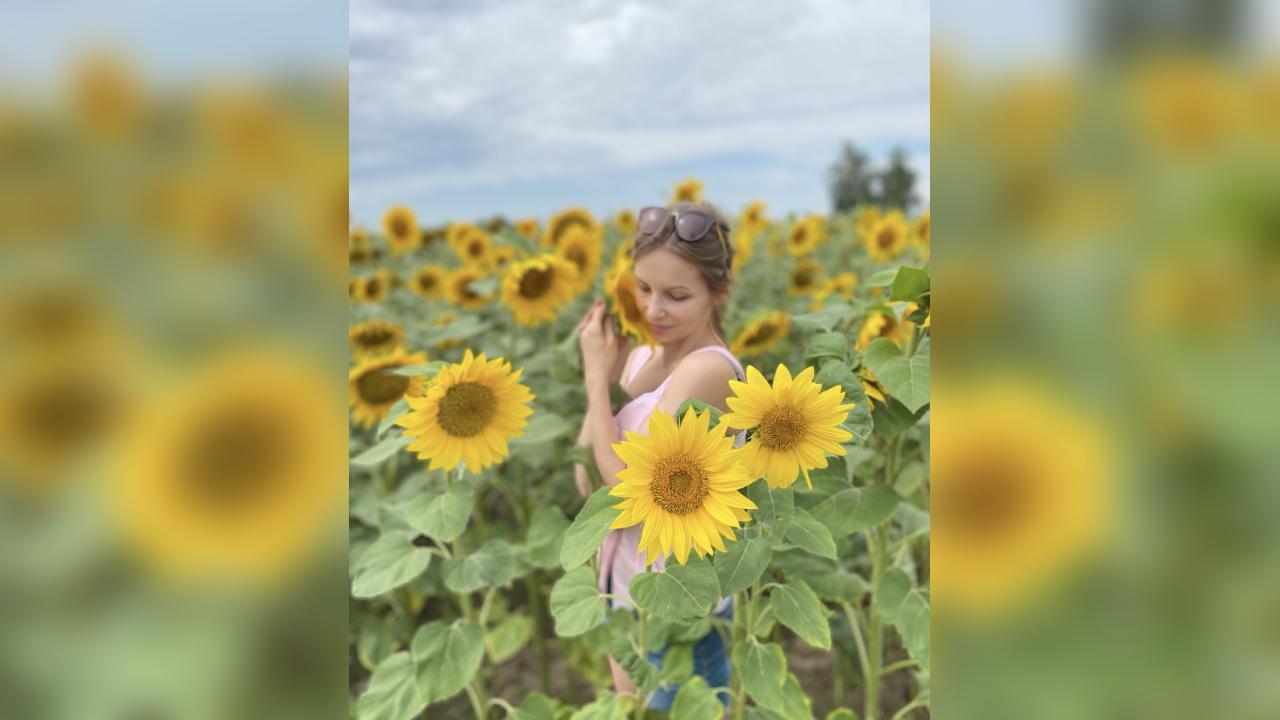 Webcam chat profile for LittleFoxyy: Outdoor Activities