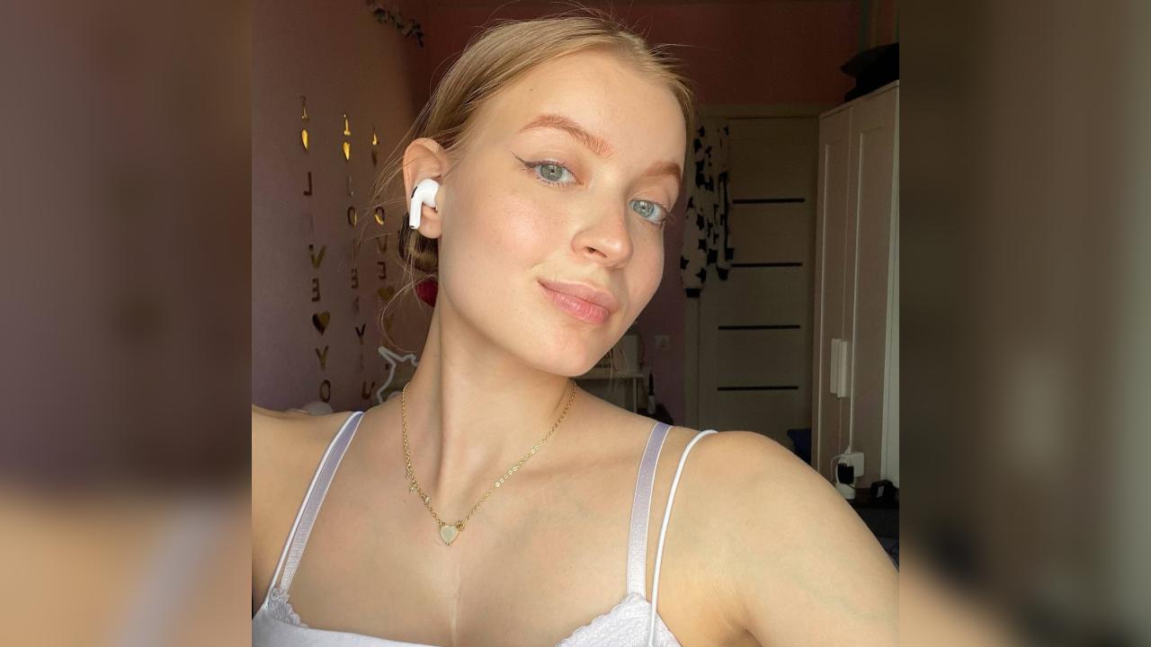 Webcam chat profile for AphroditeWOW